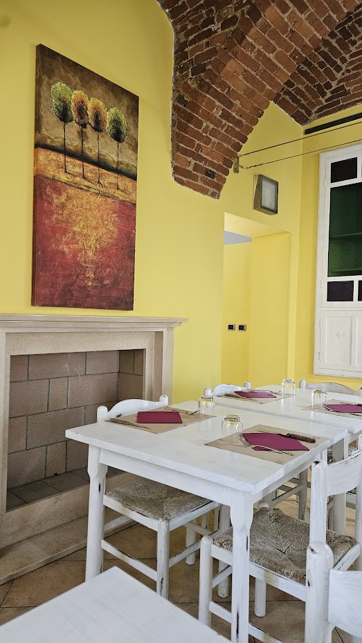 Dettaglio della sala interna con volte in mattoni a vista